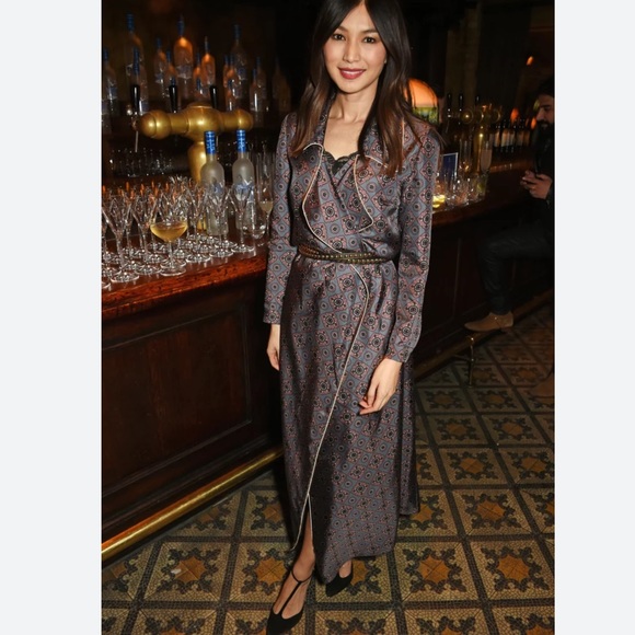 Burberry trench silk dress - Picture 1 of 16